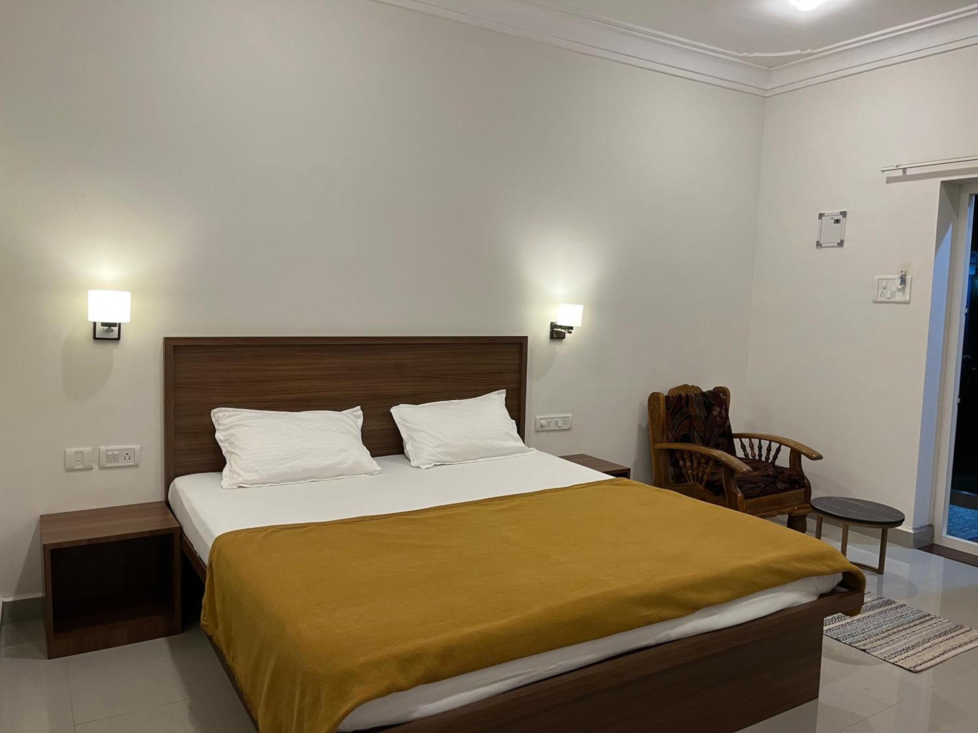 Morjim Sunset Guesthouse - 300 Meter To Morjim Beach Buitenkant foto