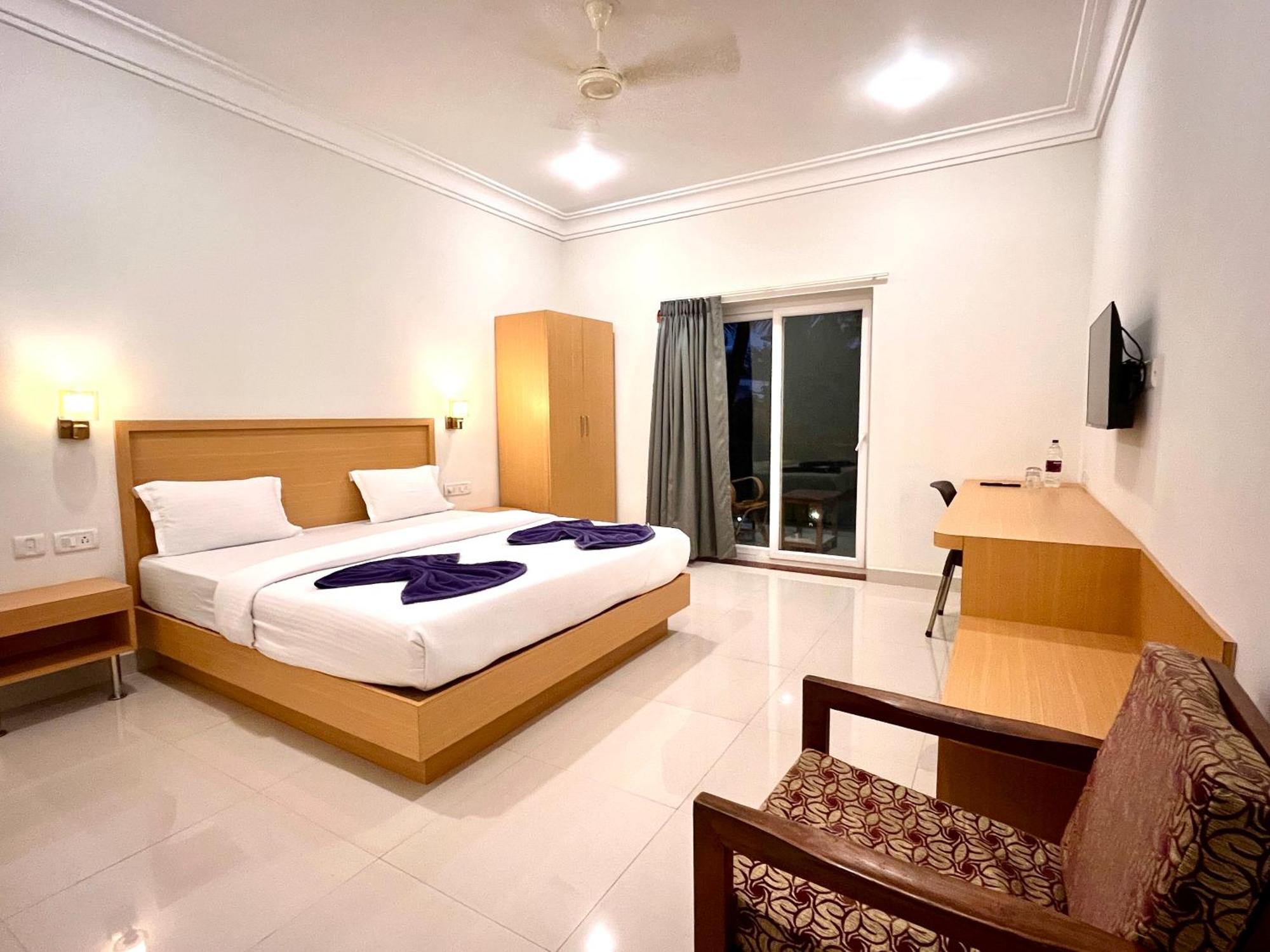 Morjim Sunset Guesthouse - 300 Meter To Morjim Beach Buitenkant foto